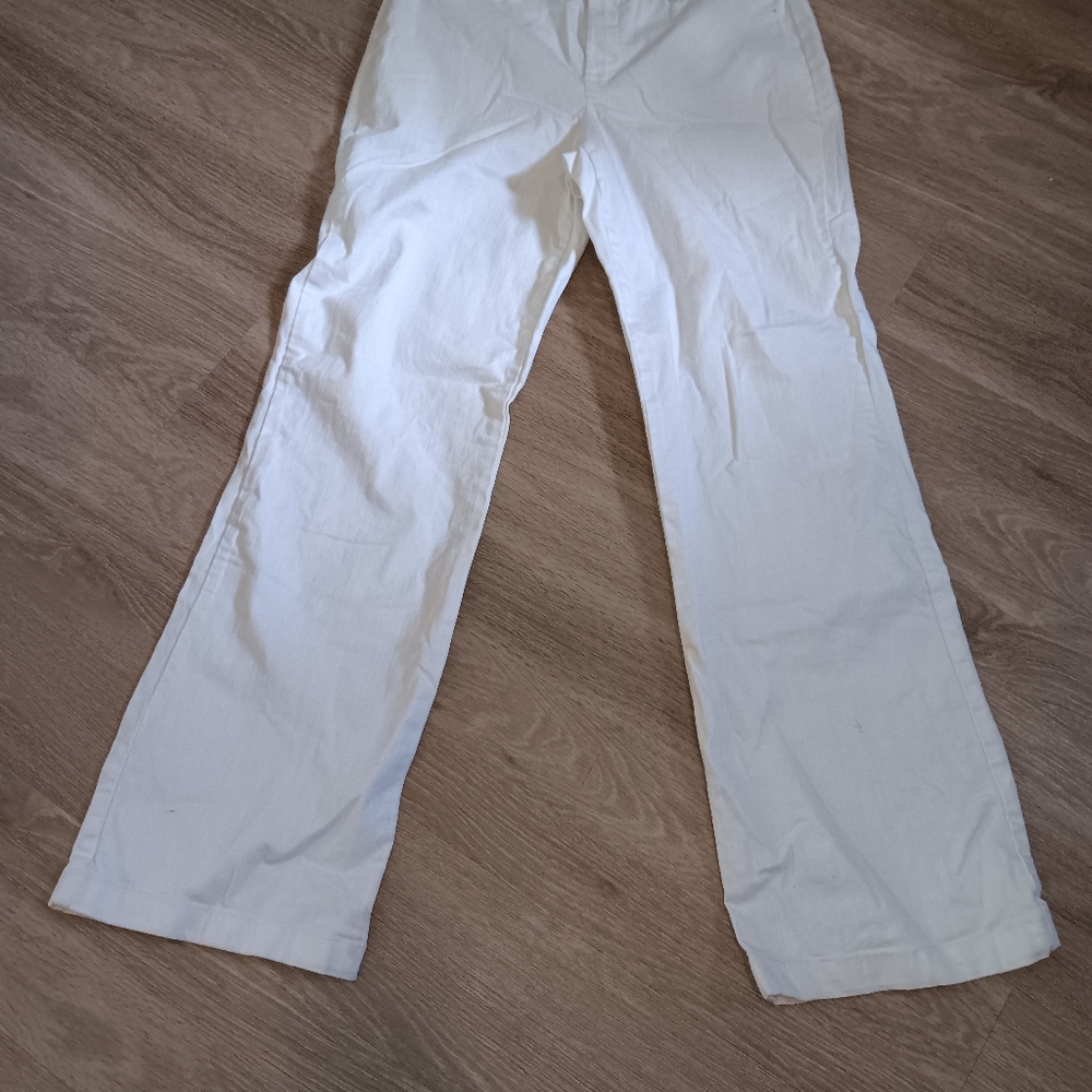 Woman's Size 10 Madison White Textured Pants
